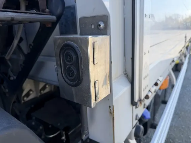 日野 プロフィア QKG-FR1EXBGの写真23