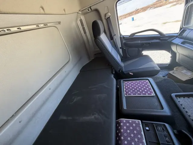 日野 プロフィア QKG-FR1EXBGの写真43