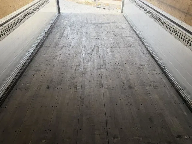 いすゞ フォワード 2RG-FRR90T2の写真24