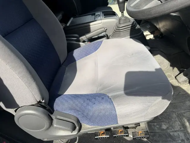 いすゞ フォワード 2RG-FRR90T2の写真36