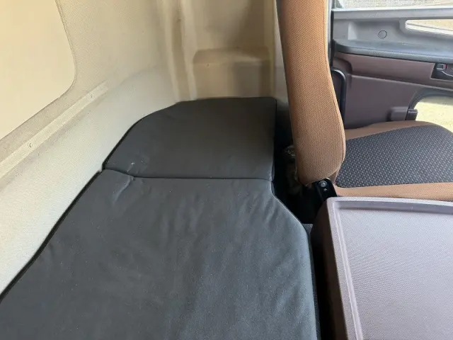 日野 プロフィア 2DG-FW1AHGの写真41