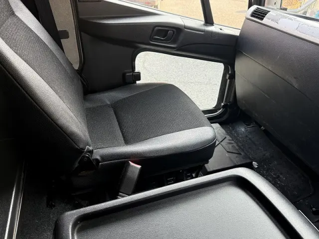 三菱 ファイター 2KG-FK65Fの写真26