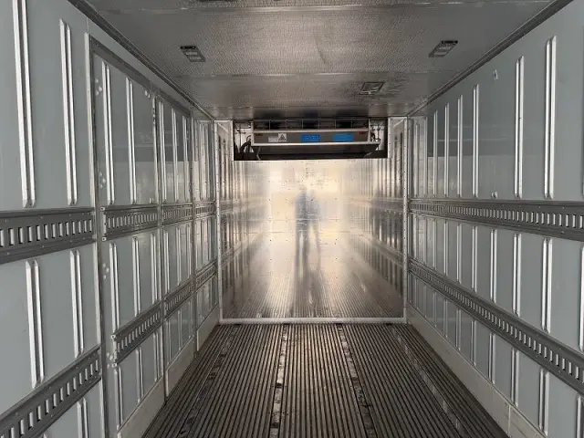 日野 プロフィア 2DG-FW1AHGの写真21