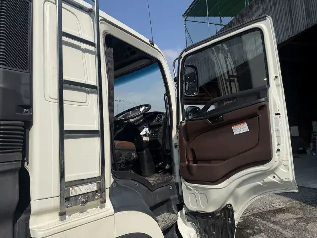 日野 プロフィア 2DG-FW1AHGの写真24