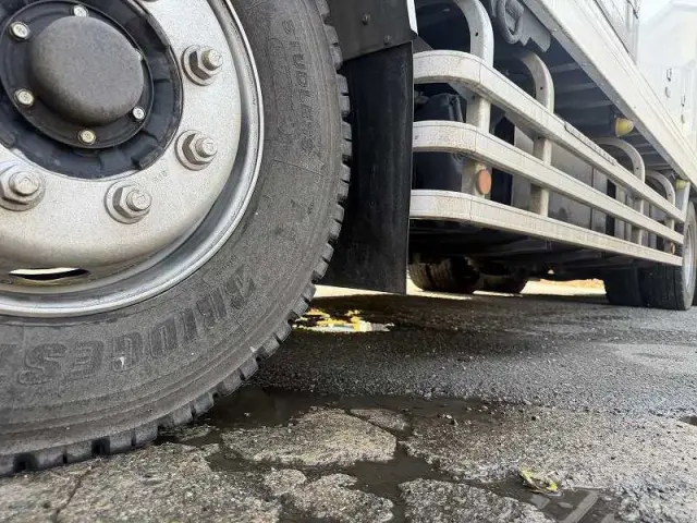 日野 プロフィア 2DG-FW1AHGの写真46