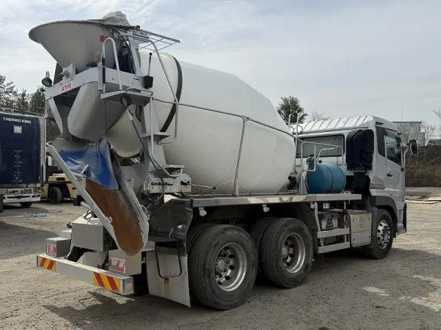 ＵＤ クオン 2PG-CW5ALの写真7