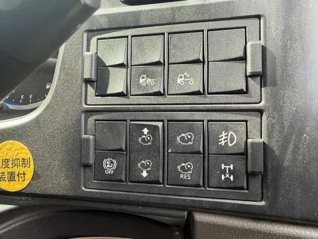 ＵＤ クオン 2PG-CW5ALの写真32