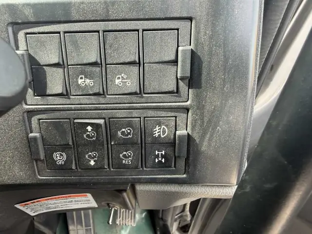 ＵＤ クオン 2PG-CW5ALの写真39