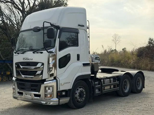 いすゞ ギガ 2PG-EXY52CKの写真1