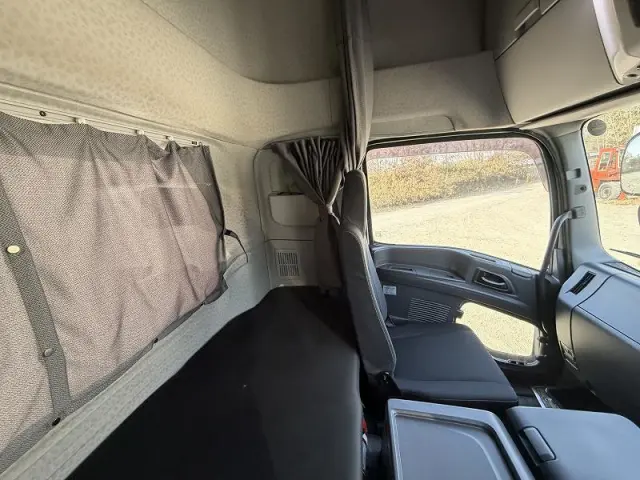 いすゞ ギガ 2PG-EXY52CKの写真17