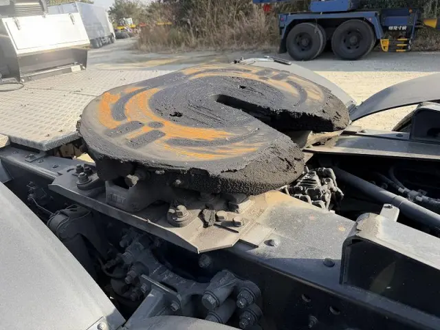 いすゞ ギガ 2PG-EXY52CKの写真32