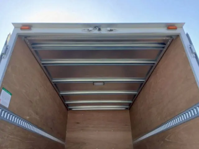 いすゞ エルフ 2RG-NLR88ANの写真15