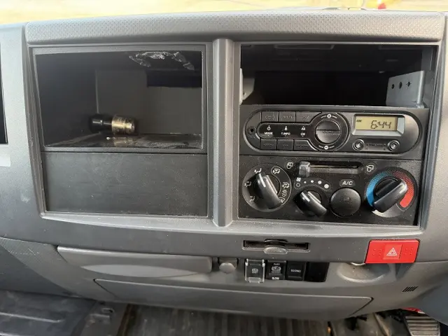 いすゞ エルフ TRG-NPR85ARの写真16