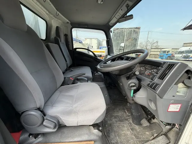 いすゞ エルフ TRG-NPR85ARの写真21