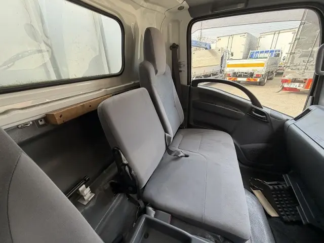 いすゞ エルフ TRG-NPR85ARの写真27