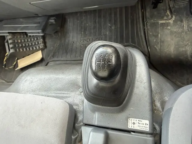 いすゞ エルフ TRG-NPR85ARの写真30