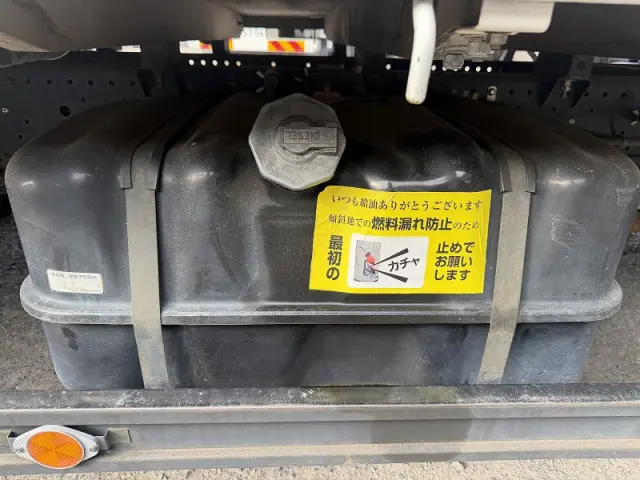 いすゞ エルフ TRG-NPR85ARの写真32