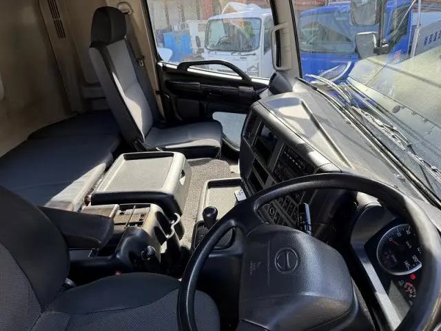 日野 プロフィア LKG-FW1EXBGの写真20