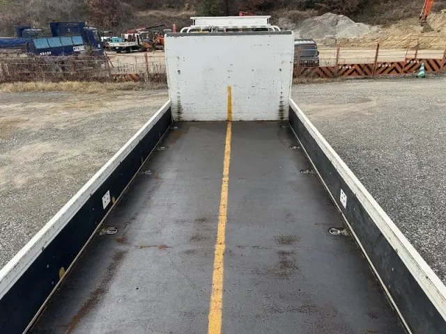 ＵＤ コンドル 2PG-BRR90S2(2WD)の写真9