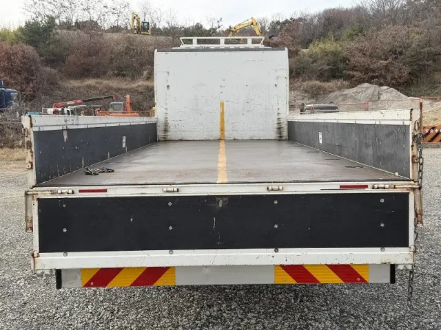 ＵＤ コンドル 2PG-BRR90S2(2WD)の写真11