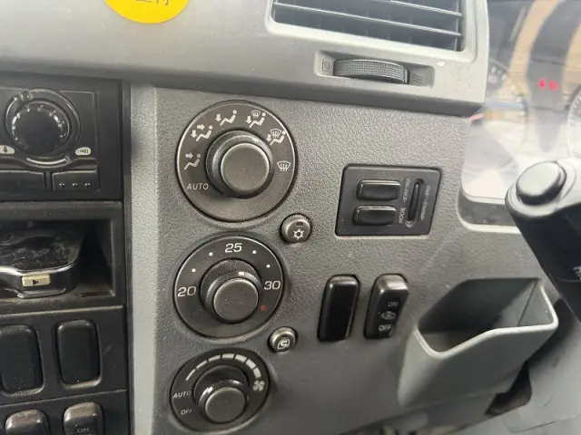 三菱 ファイター LKG-FK72FZの写真17