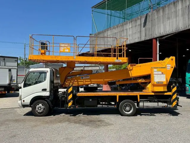 日野 デュトロ BDG-XZU424M(2WD)の写真8