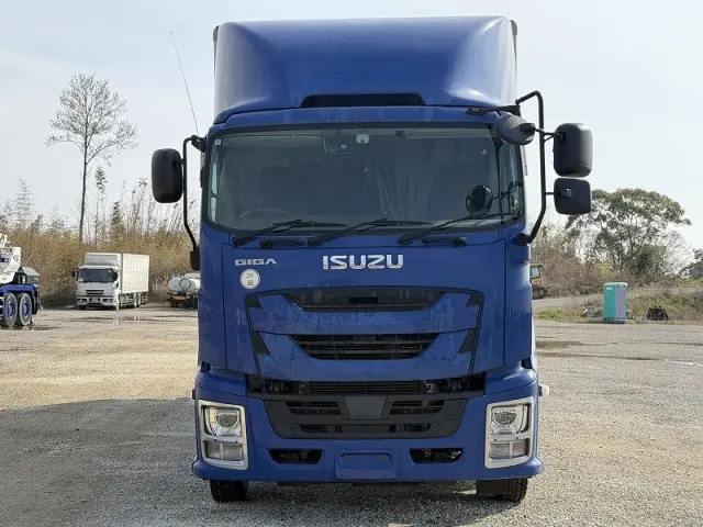 いすゞ ギガ 2PG-CYJ77Cの写真2