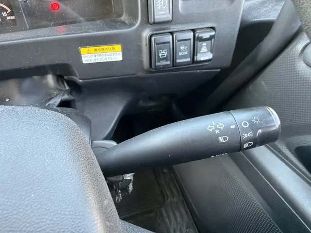 いすゞ ギガ 2PG-CYJ77Cの写真32