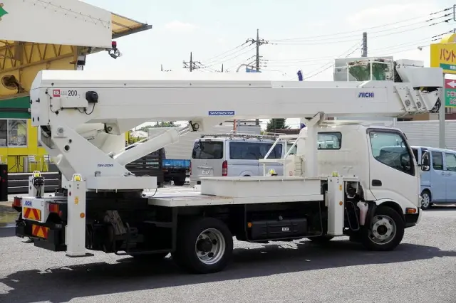日野 デュトロ TKG-XZU650F(2WD)の写真8