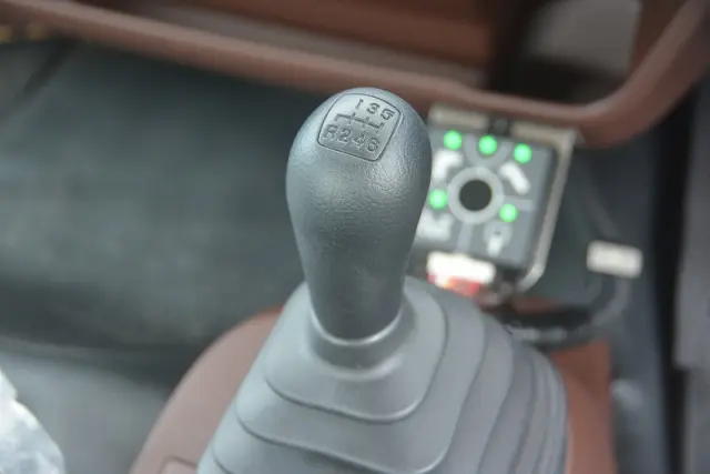 日野 レンジャー 2KG-FC2ABA(2WD)の写真29