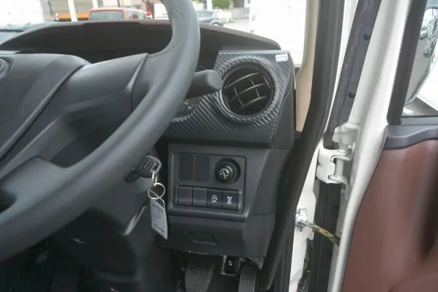 日野 レンジャー 2KG-FC2ABA(2WD)の写真32