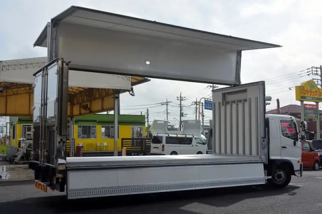 日野 レンジャー 2KG-FD2ABA(2WD)の写真9