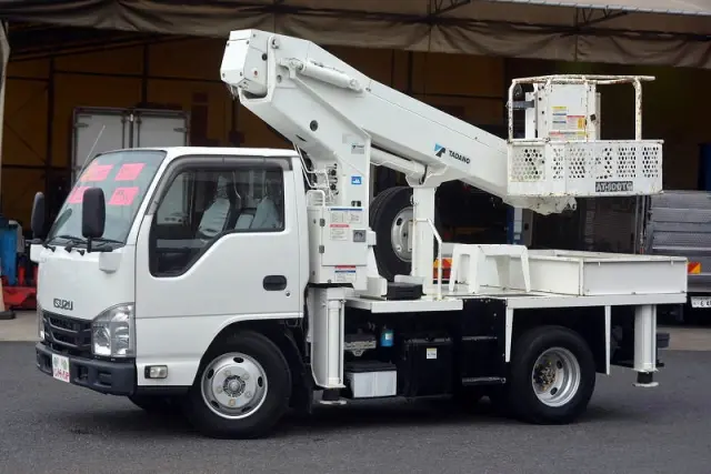 いすゞ エルフ TPG-NKR85AN(2WD)の写真1