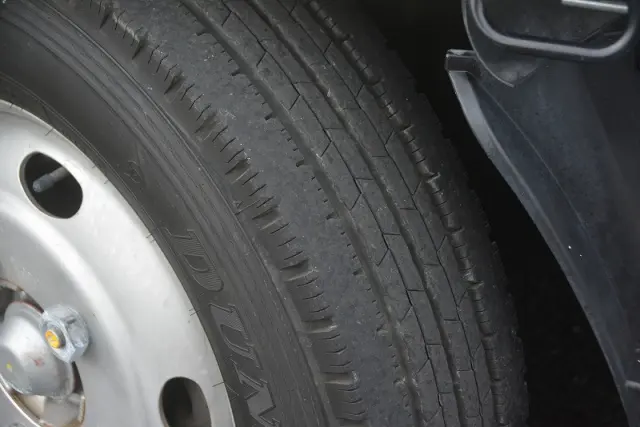 いすゞ エルフ TPG-NKR85AN(2WD)の写真9