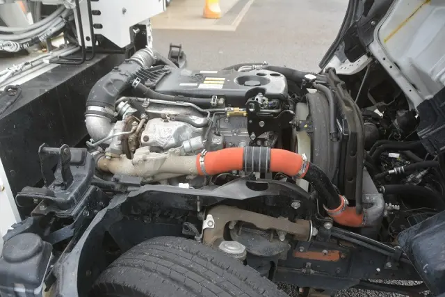 いすゞ エルフ TPG-NKR85AN(2WD)の写真15