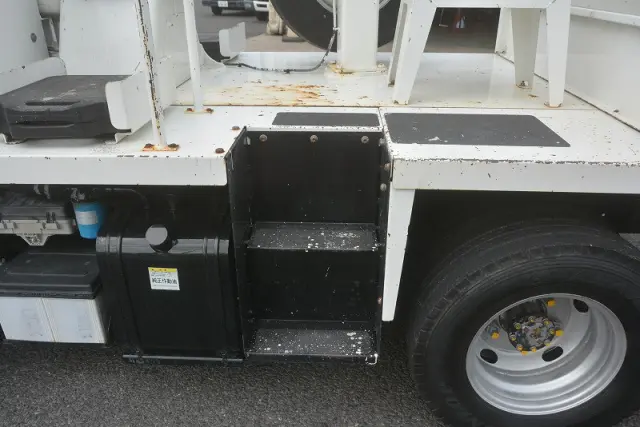 いすゞ エルフ TPG-NKR85AN(2WD)の写真17