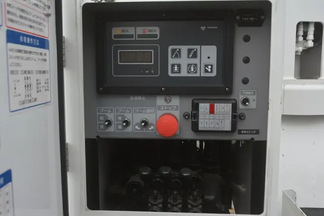 いすゞ エルフ TPG-NKR85AN(2WD)の写真30