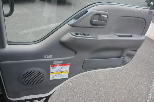 いすゞ エルフ TPG-NKR85AN(2WD)の写真37