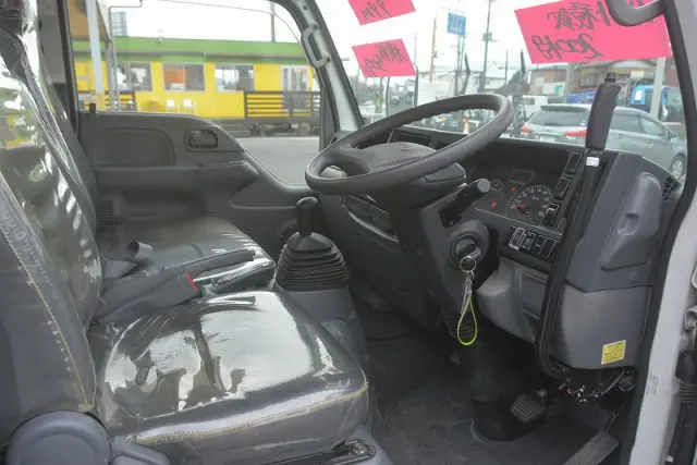 いすゞ エルフ TPG-NKR85AN(2WD)の写真39