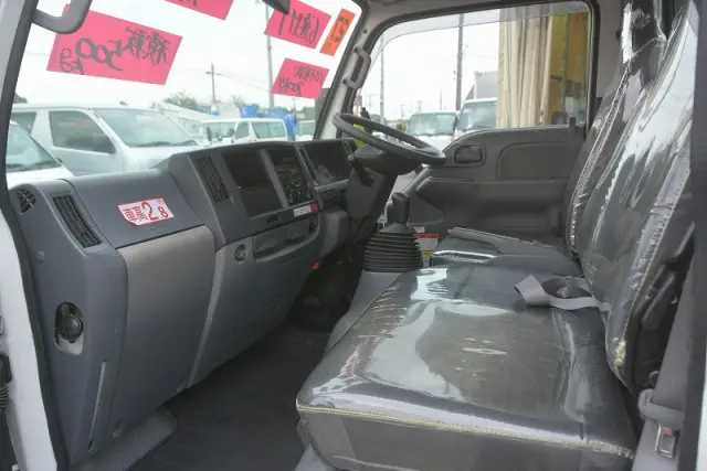 いすゞ エルフ TPG-NKR85AN(2WD)の写真40