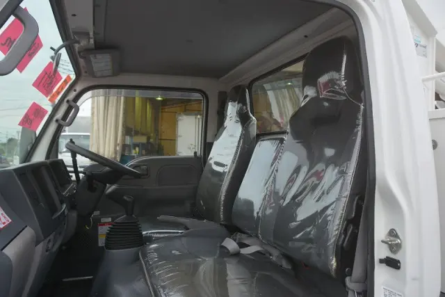 いすゞ エルフ TPG-NKR85AN(2WD)の写真41