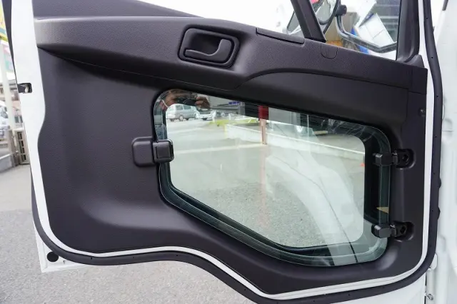 三菱 ファイター 2KG-FK62FZ(2WD)の写真46