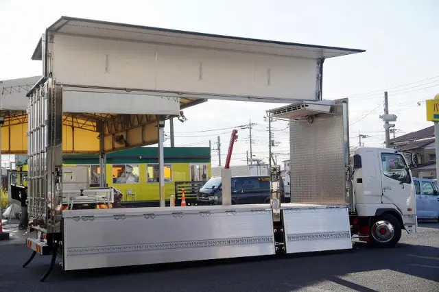 三菱 ファイター 2KG-FK62F(2WD)の写真9