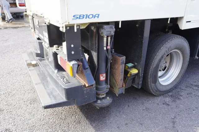 三菱 キャンター TPG-FEA50(2WD)の写真24