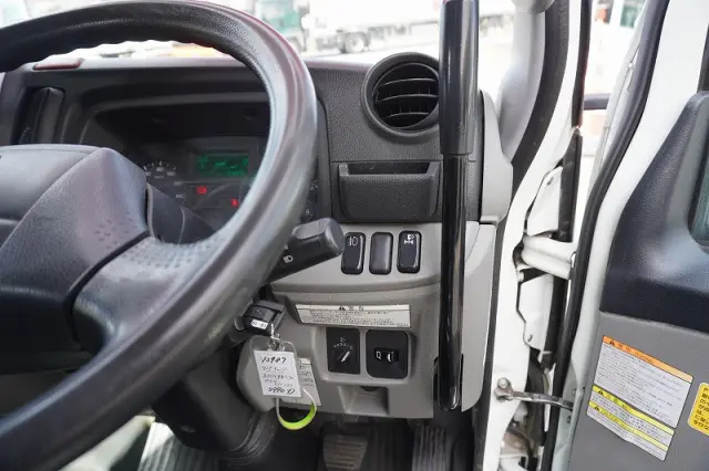 三菱 キャンター TPG-FEA50(2WD)の写真42