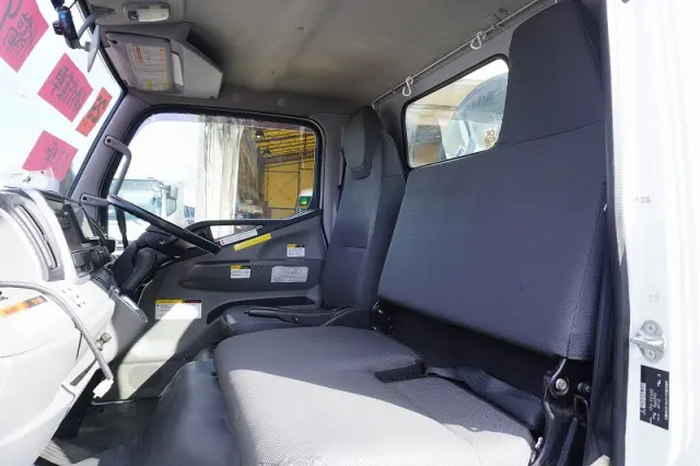 三菱 キャンター TPG-FEA50(2WD)の写真47