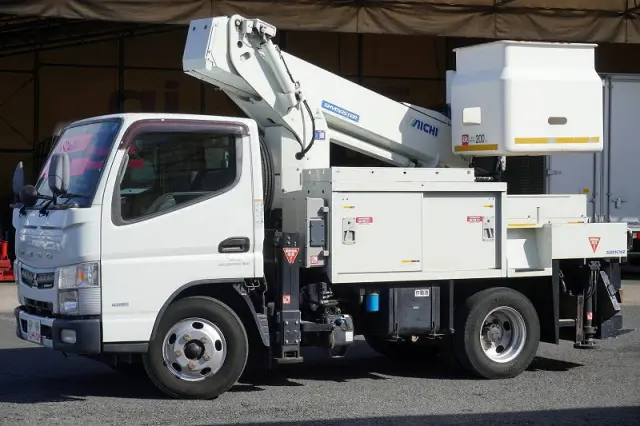 三菱 キャンター TPG-FEA50(2WD)の写真1