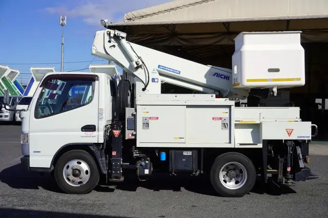 三菱 キャンター TPG-FEA50(2WD)の写真3