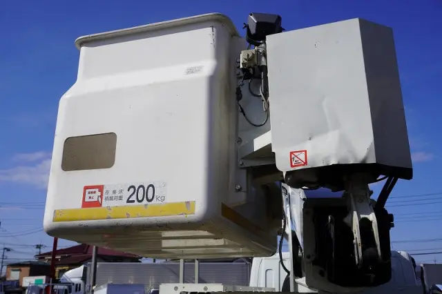 三菱 キャンター TPG-FEA50(2WD)の写真30