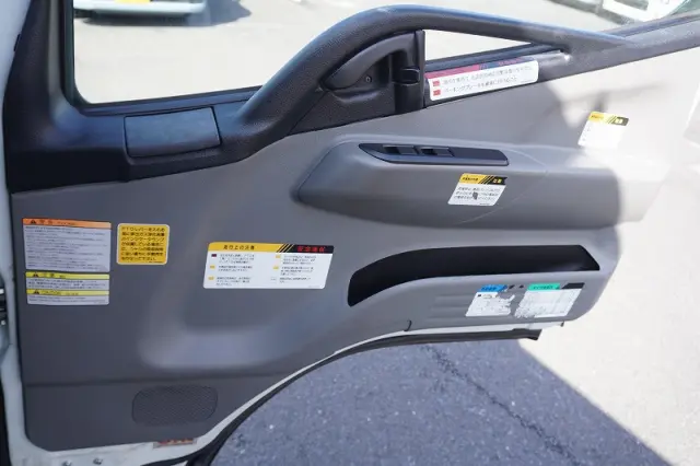三菱 キャンター TPG-FEA50(2WD)の写真43